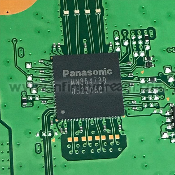 Chip Panasonic MN864739